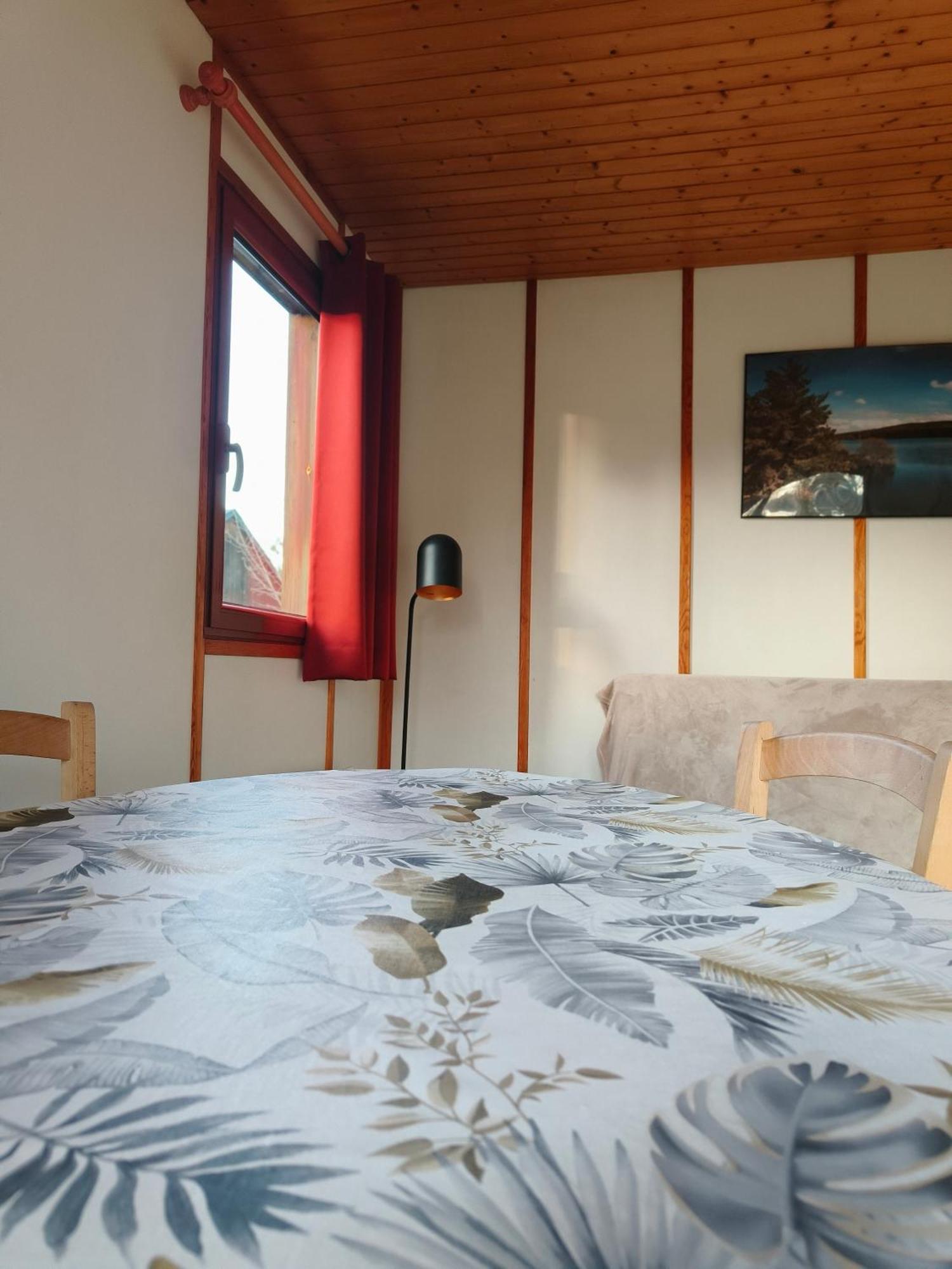 Chalets De La Colagne Bourgs sur Colagne Luaran gambar