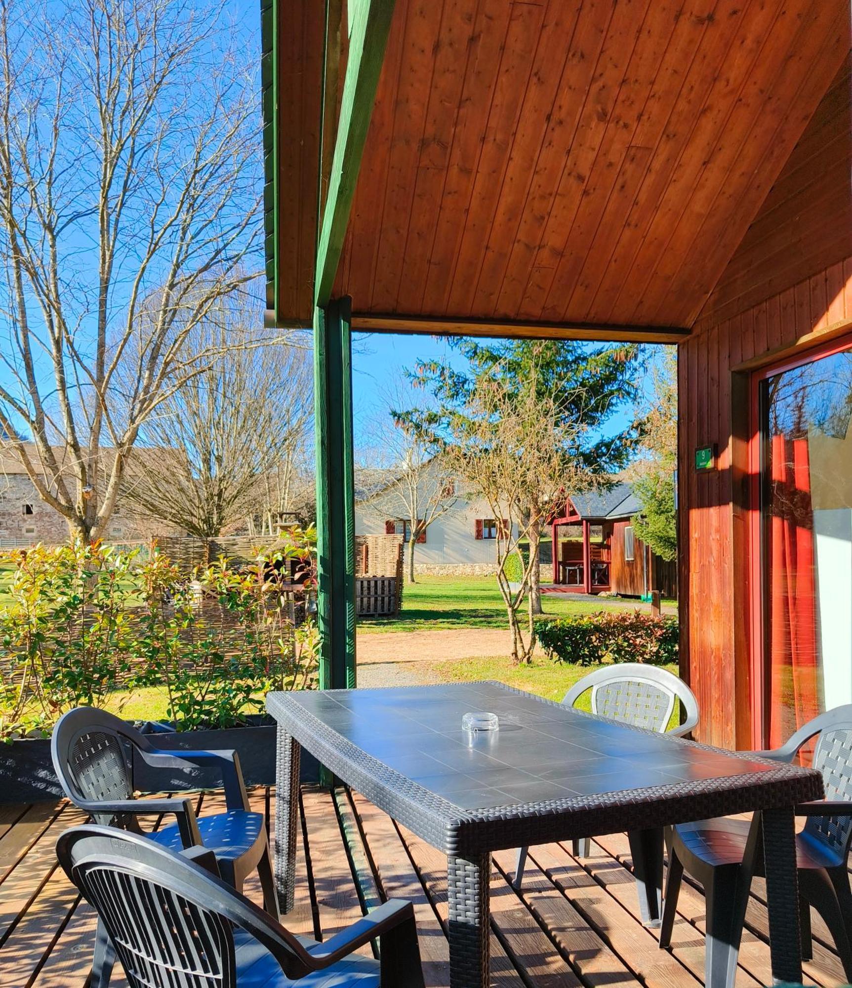 Chalets De La Colagne Bourgs sur Colagne Luaran gambar